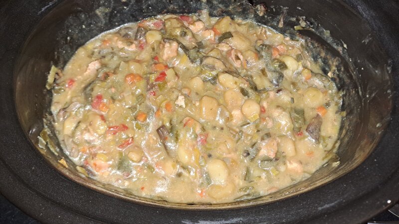 Lekker makkelijke krieltjes met kipdijfilet, groentemix en Aardappel Anders uit de Slow-cooker