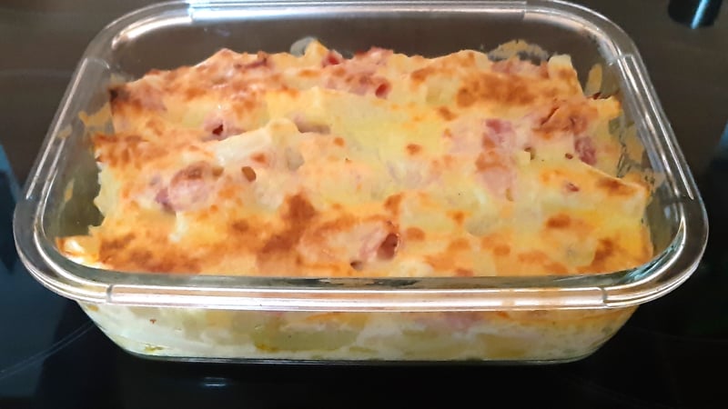 Asperge ovenschotel met ham, ei en aardappeltjes