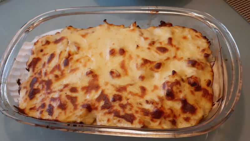 Lekkere bloemkoolschotel met champignons, prei en kaas-béchamelsaus