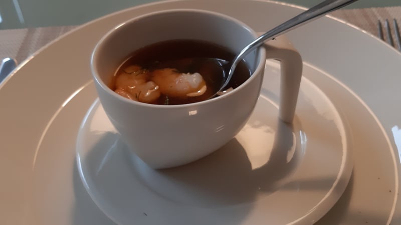Amusesoep: Sherrybouillon met garnalen