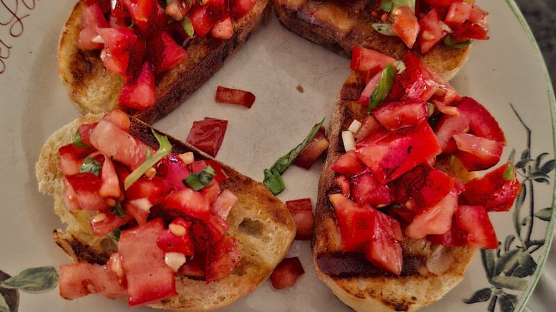 Bruschetta met tomaatjes en knoflook, de lekkerste