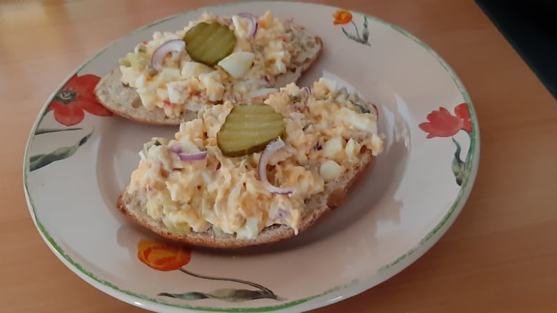 Broodje eiersalade met Sandwichspread