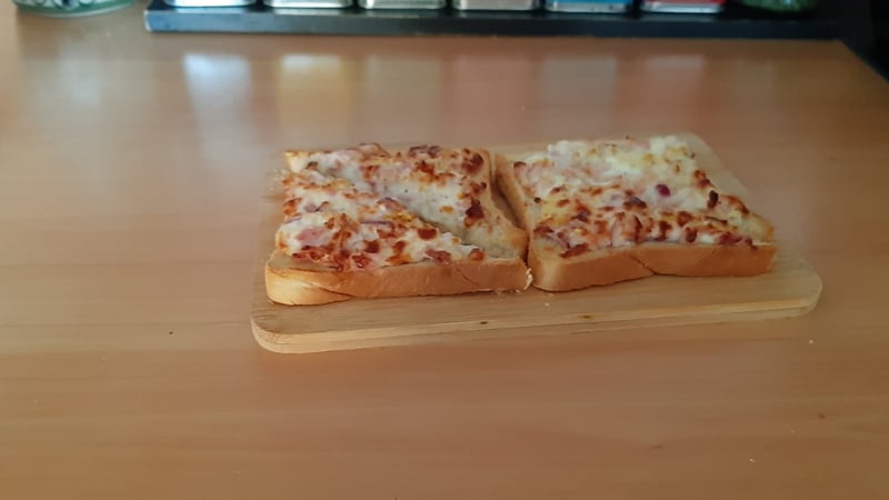 Flammkuchentoast uit de Airfryer