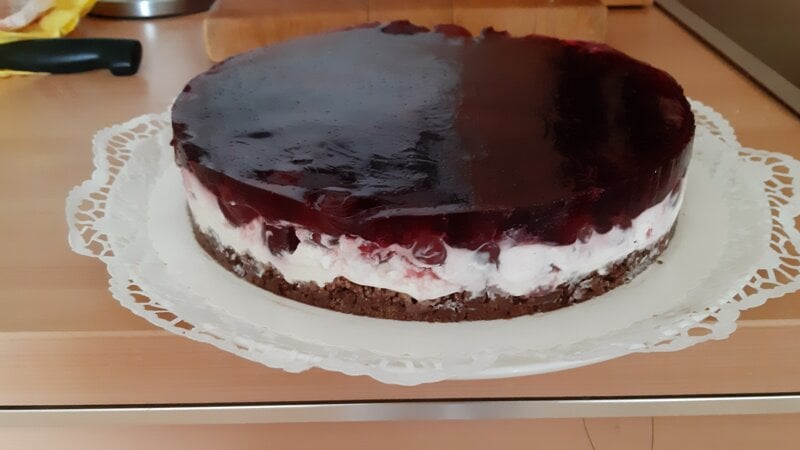 Kersentaart met een bodem van Choco Prince
