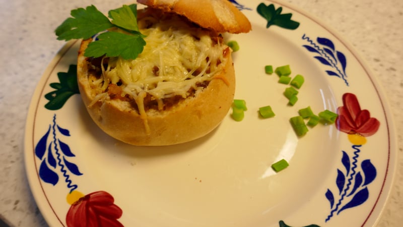 Heerlijk gevuld ovenbroodje