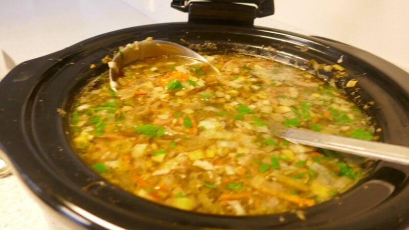 Gezonde Groentesoep uit de  Slowcooker