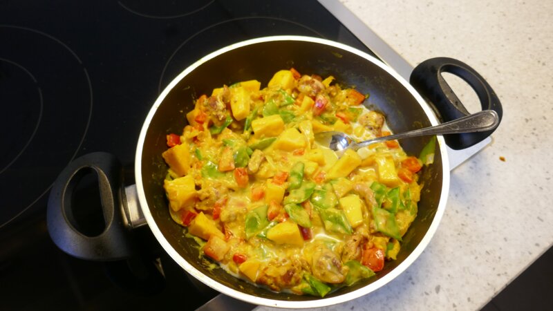 Chicken Curry met mango en groente