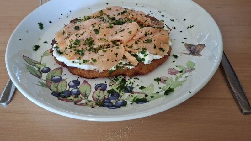 Rösti met kruidenkwark en gerookte zalm