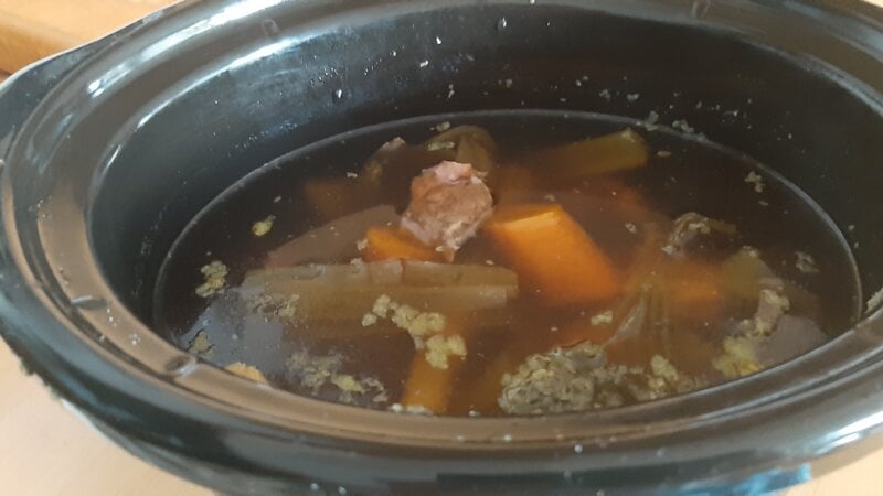 Runderbouillon uit de slowcooker