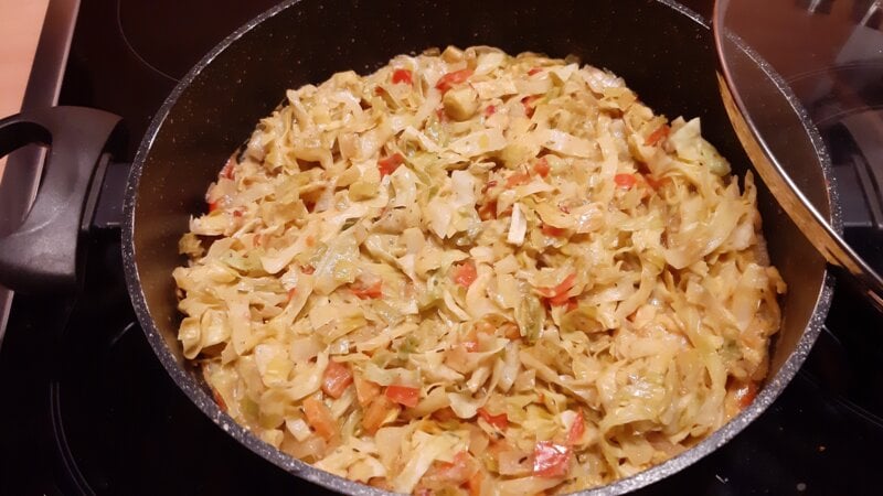Spitskoolcurry