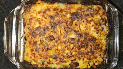Eenvoudige witlof ovenschotel met gehakt en kaassaus