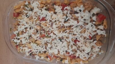 Rode pesto ovenschotel met kip en pasta