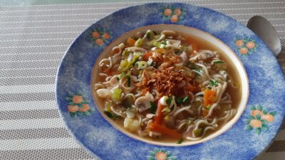 Aziatische " BahMie " soep uit  de slowcooker