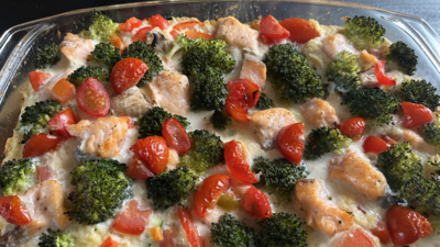 Broccoli Broodtaart met zalm en kerstomaatjes