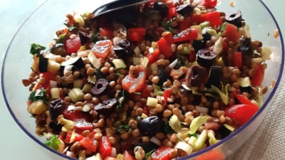 Mediterrane Linzensalade met Citroendressing