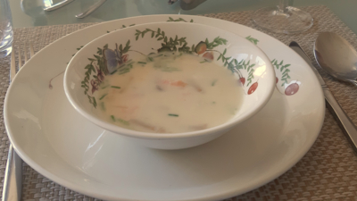 Aspergesoep met gerookte zalm