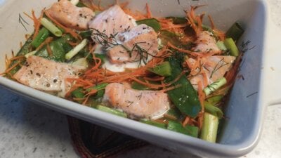 Frisse Voorjaarsgroente Ovenschotel met Zalm