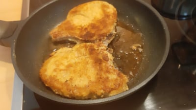 Gepaneerde karbonade uit de koekenpan