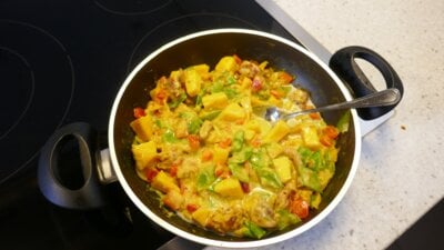 Chicken Curry met mango en groente