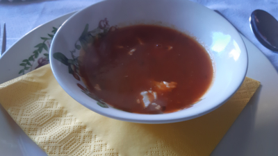 Pittige paprikasoep met feta