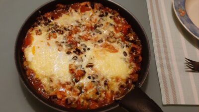 Shakshuka met zwarte bonen uit de oven