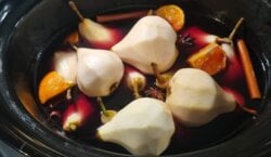 Stoofperen met madarijn ui de slowcooker