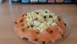 Aardappelsalade met gerookte zalm