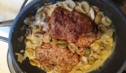 Kalfslapje met romige champignon mosterdsaus