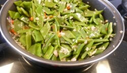 Sappige Snijbonen met ui en knoflook