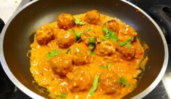 Gehaktballetjes in een heerlijke curry madrassaus